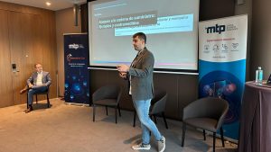 Jaime Morales hablando sobre "Ataques a la cadena de suministro" en Innovation Day 2025 III Edición Sevilla